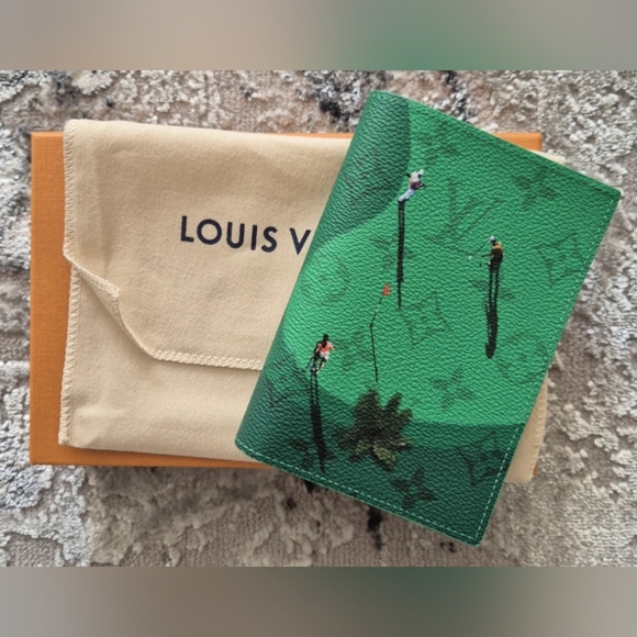 Louis Vuitton Green Monogram Passport Cover - Picture 1 of 11